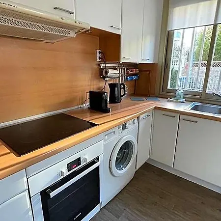 2 Comfortable 2 Bedrooms, Large South-facing Terrace Hotel Cannes