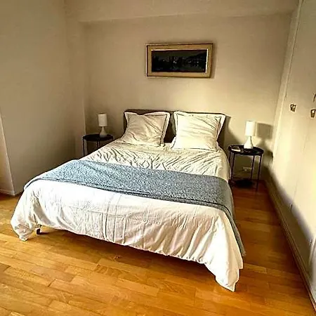 2 Comfortable 2 Bedrooms, Large South-facing Terrace Cannes
