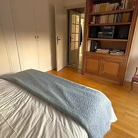 2 Comfortable 2 Bedrooms, Large South-facing Terrace 3* Cannes
